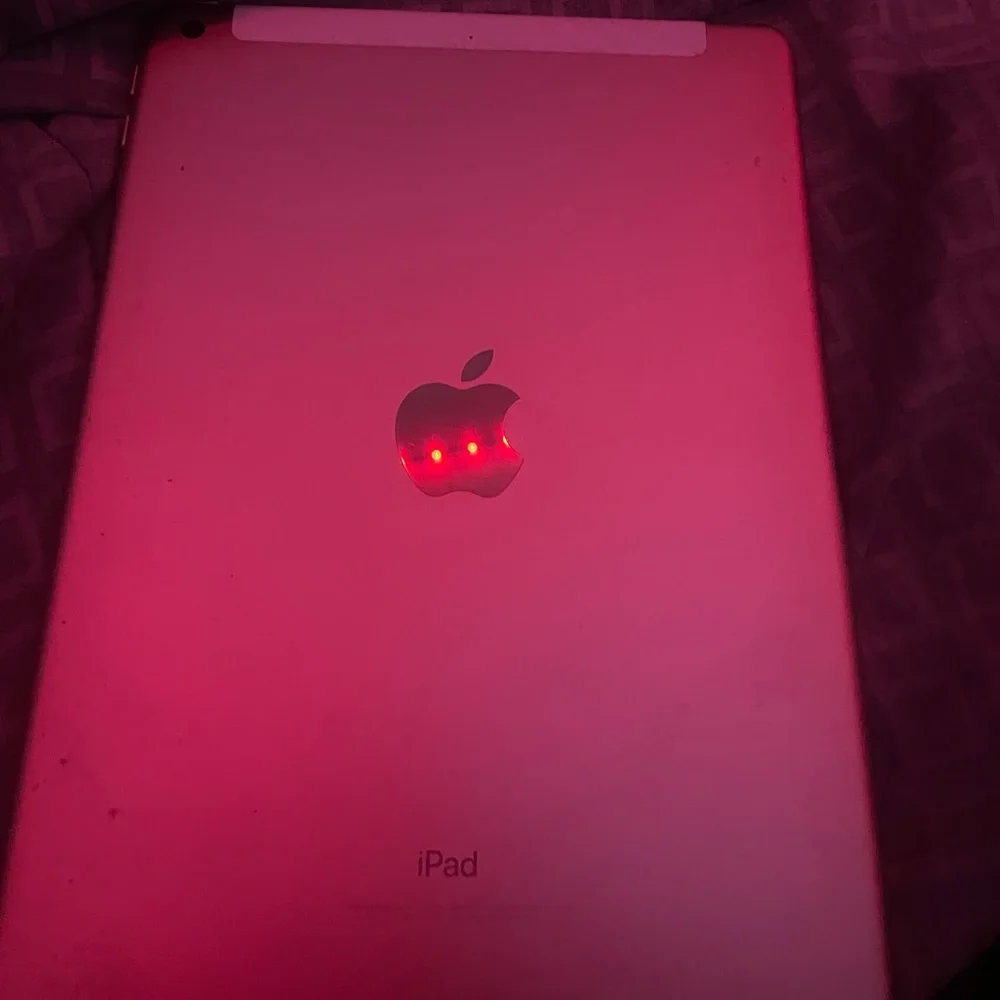 ipad 5th generation - Picture 4 of 4